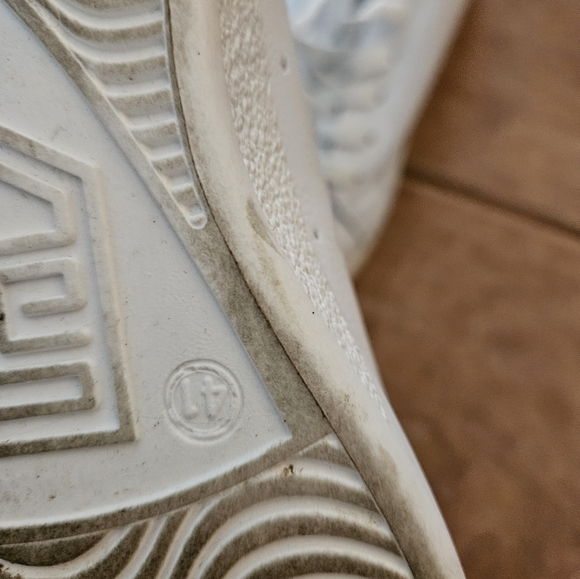 WHITE SNEAKERS - Picture 7 of 7